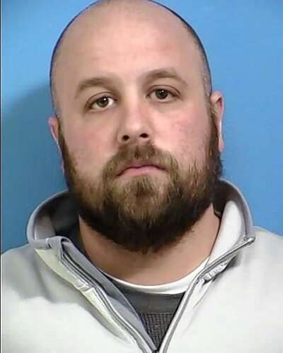 Ex-volleyball coach pleads guilty to federal child porn charge