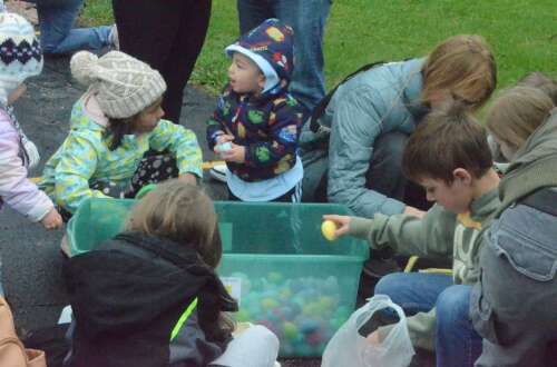 Redeemer Church in Aurora holds annual Easter egg hunt with prizes