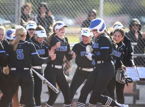 Softball: St. Charles East wins thriller, hands rival 1st loss - Vimarsana News