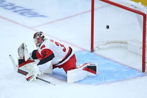Hurricanes hand Blackhawks their fifth loss in six games