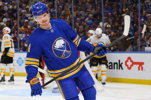Source: Blackhawks, Bowen Byram agree to 6-year contract extension