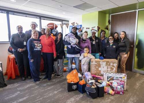 Advocate, Chicago Bears Brighten the Holiday for Orland Park Family - Vimarsana News