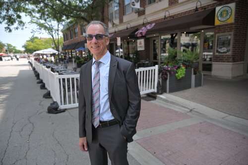 Arlington Heights planning chief who prepped for Bears and reshaped ...