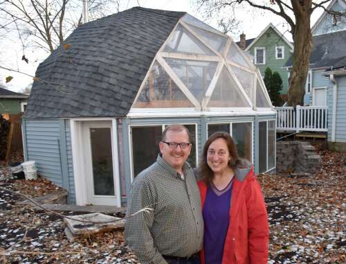 Settlement in West Chicago mayor’s greenhouse dispute hinges on non-disparagement clause
