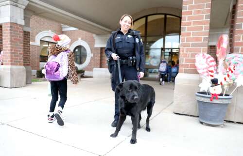Meet Charlie, the St. Charles Police comfort dog - Vimarsana News