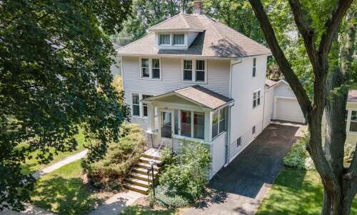 Teardown of century-old Arlington Heights home approved; preservation of another is now in limbo - Vimarsana News