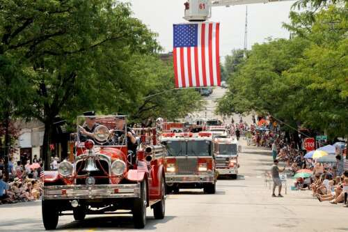 A ‘quintessential American town': New Glen Ellyn volunteer organization plans July 4th celebration, new drone show