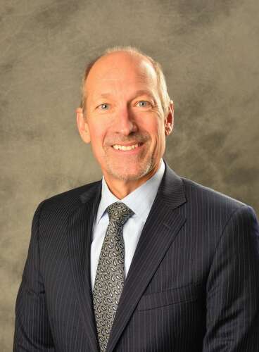 'End of an era': Des Plaines city manager to retire - Vimarsana News