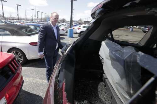 Lake Barrington man accused of smashing car windows at three Schaumburg ...