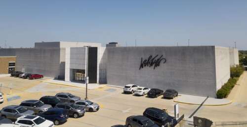 Lord Taylor closing Woodfield Northbrook Court stores