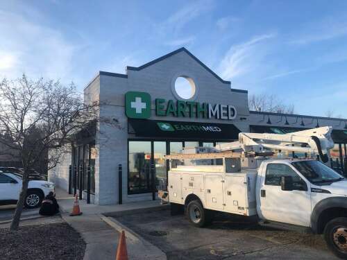 EarthMed pot dispensary opens in McHenry at former Panera Bread location - Vimarsana News