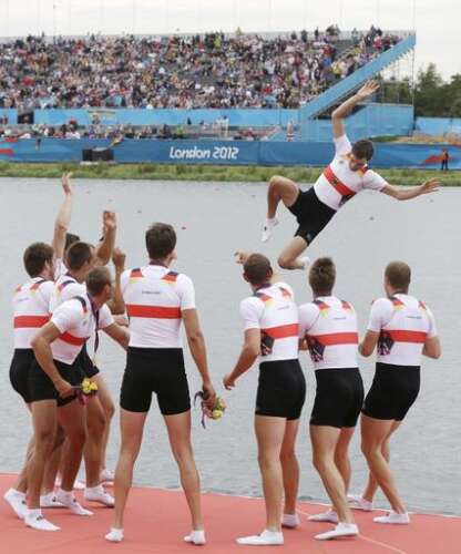 What does the cox say? Seat No. 9 keeps the rowers in line