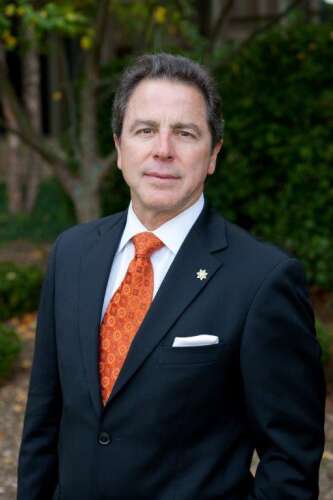 Kachiroubas re elected DuPage circuit court clerk