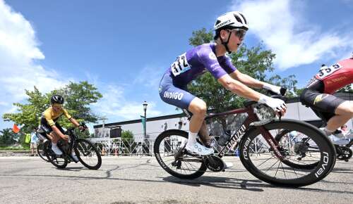 ‘Pretty wild': Air quality forces late start of West Dundee opener of the 14th Chicago Grit bicycle racing series