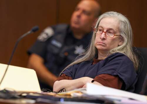 Lake County prosecutors Tuesday challenged defense claims that convicted murderer Marni Yang was too short to be the killer of a 42-year-old pregnant woman prosecutors say she saw as a rival for the a...