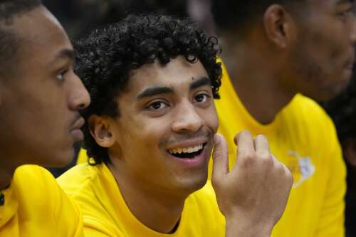 Rolling Meadows graduate Christie living dream, ignoring noise with Lakers - Vimarsana News