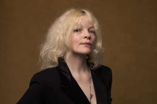 Singer-songwriter Jessica Pratt’s new music, featured on Pitchfork, is a marked departure from her austere sound