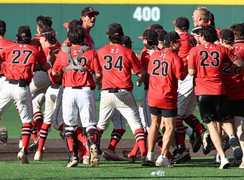 Baseball: Maine South capitalizes on Naperville Central's miscues, advances to 4A state title game