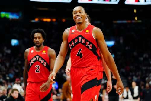 Leonard scores 23 points in Toronto return as Raptors rout turnover ...