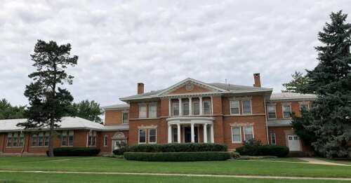 Elgin council will consider forcing landmark status on 119-year-old ...