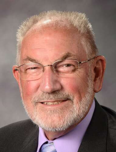 Schaumburg Park District Commissioner Bob Schmidt honored by state association - Vimarsana News