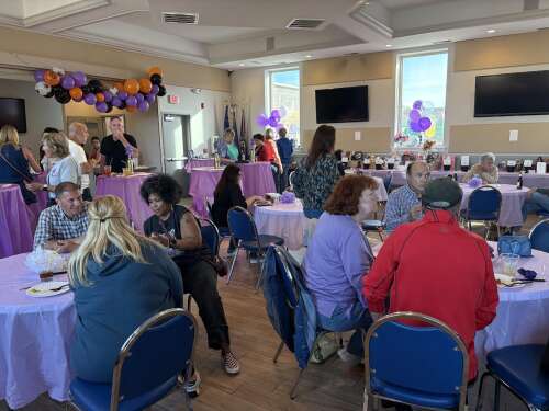 Palatine organization supports Safe Paws program for abuse survivors and their p...