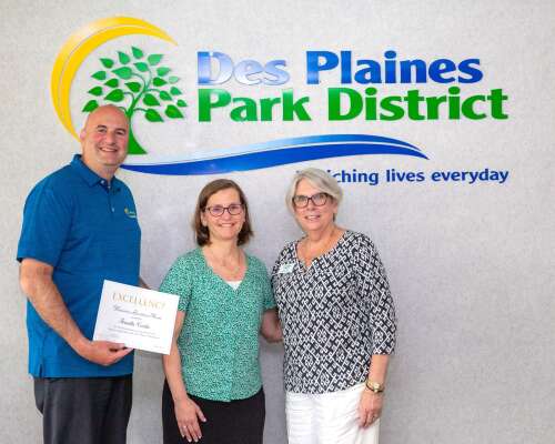 Annette Curtis honored with Dedicated to Excellence Award - Vimarsana News