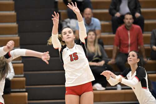 Girls volleyball: Brookbank, Adler team up to lead Barrington to comeback win over Hersey