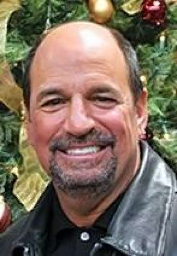 Former Oakbrook Terrace Mayor Ragucci charged with taking thousands in ...
