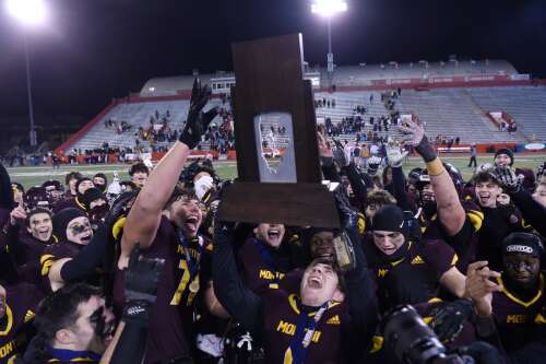 Could Illinois follow Alabama’s lead in splitting public and private school competition?