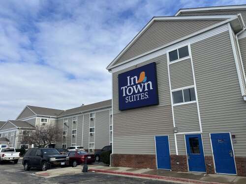 Mayor threatens to shut down Elk Grove motel where woman was stabbed to death