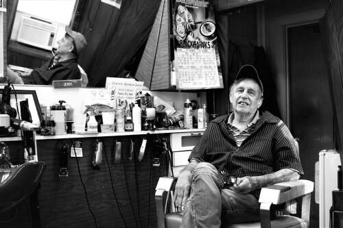 'Everybody knew Jerry': Elgin barber a staple of city's downtown for six decades - Vimarsana News