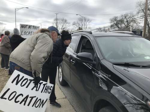 'We just want people to know about this situation': Arlington Heights residents question proposed housing development - Vimarsana News