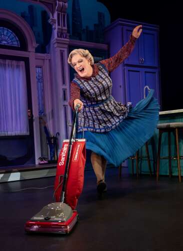 Spotlight: 'Mrs. Doubtfire' comedy comes to Chicago for a short run - Vimarsana News