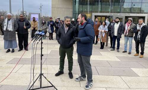 Family and friends of slain 6-year-old Plainfield Township boy hold vigil before court hearing - Vimarsana News
