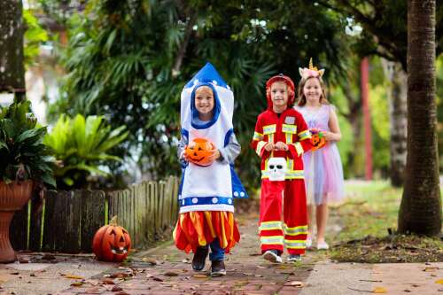 今年のハロウィーンはお子様の安全を守りましょう