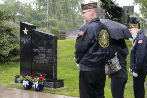 Streamwood honors Gold Star families with new monument