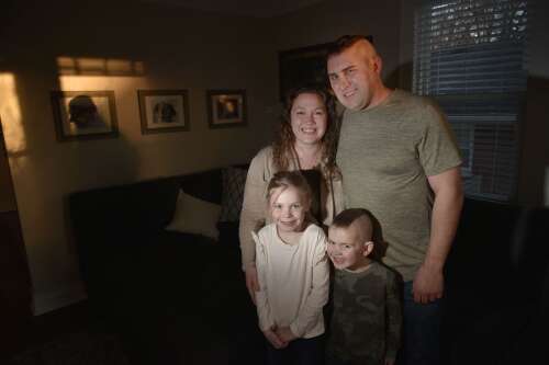 'You can get through this': Mount Prospect woman's book shines light on invisible injury - Vimarsana News