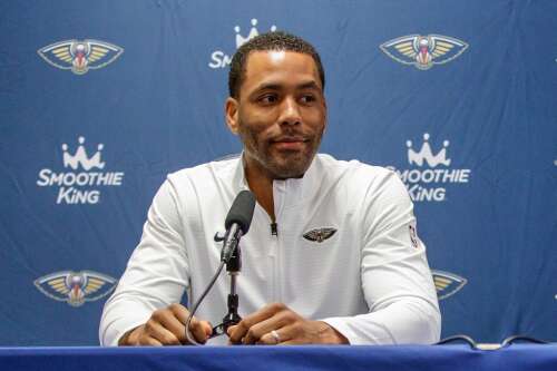 Bulls hire Graham to lead basketball operations