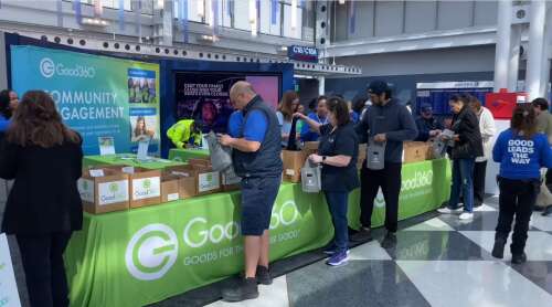 United employees pitch in to assist migrant families - Vimarsana News