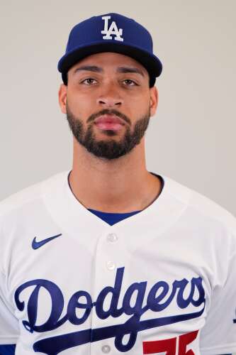 Cubs call up Maine East grad Kelly; Hollowell to injured list