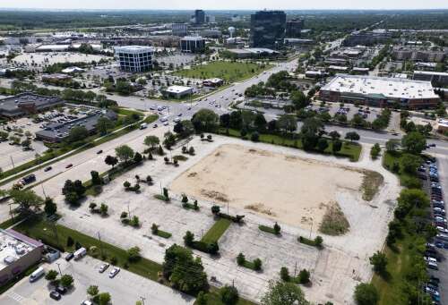 Restaurant campus on target for spring 2026 opening in Schaumburg near ...