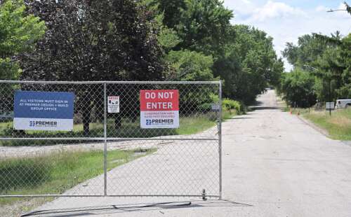 Vanishing act: Schaumburg neighborhood meets its demise