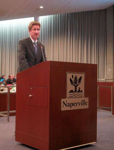 Naperville Township votes to hear more of city's plan for roads