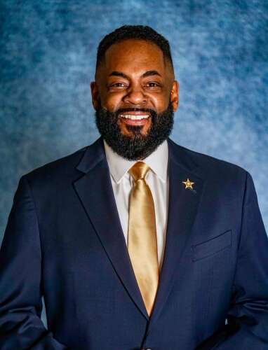 DuPage County Undersheriff Eddie Moore pledged Sunday to continue his campaign for sheriff, despite an investigation into reports he struck someone with his car last month and left the scene without c...