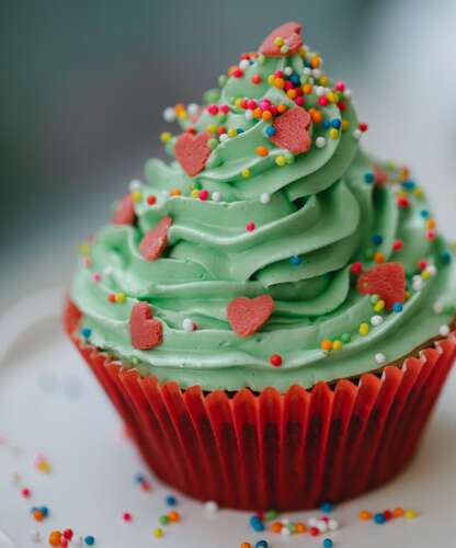 Dining out: Billy Corgan, Taylor, Santa, beer cupcakes and more at local eateries - Vimarsana News