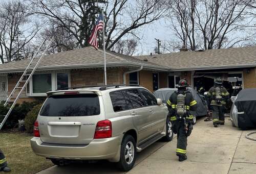 No one hurt in Des Plaines house fire