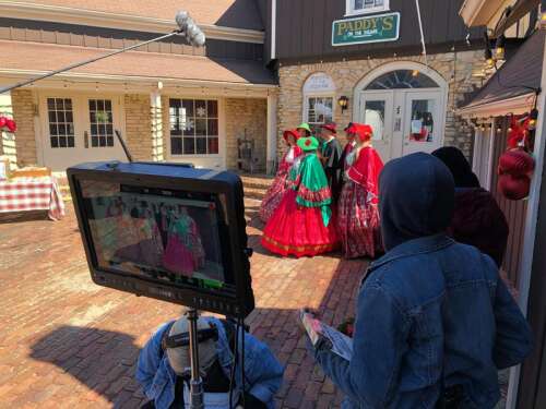 Long Grove stars in three Christmas movies, thanks to small-town feel and state tax credit - Vimarsana News