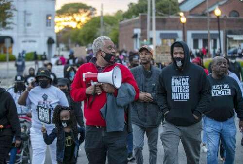 7 deputies on leave after fatal shooting of Black man