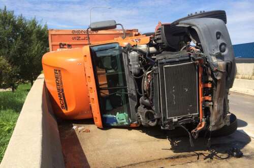 Inbound Kennedy Expressway lanes reopen after semi crash